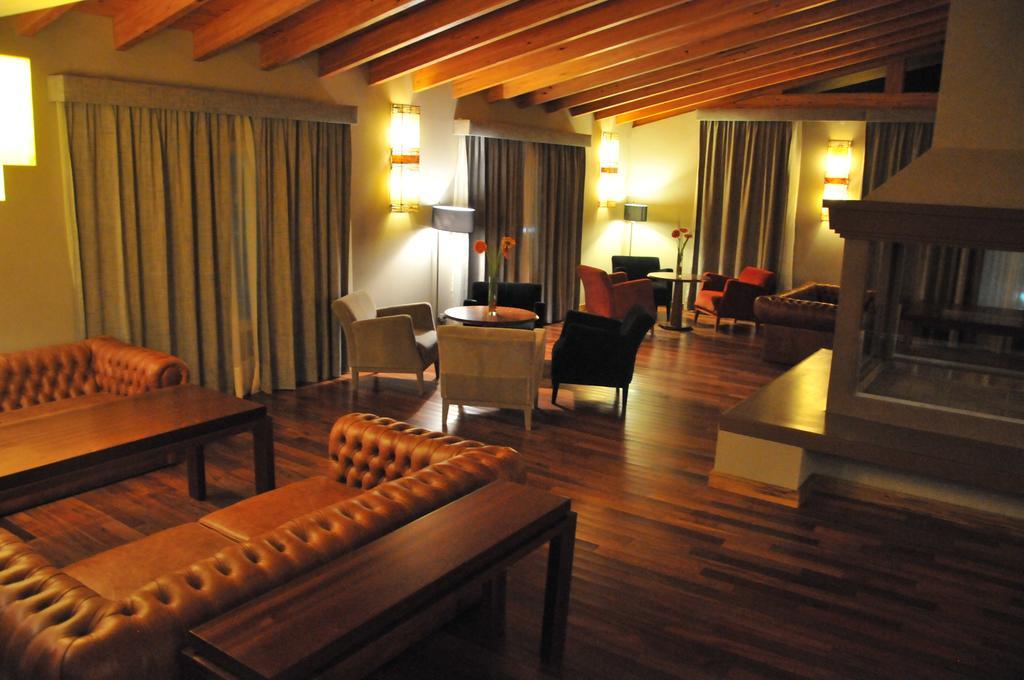 Antu Malal Hotel Plaza Huincul 외부 사진