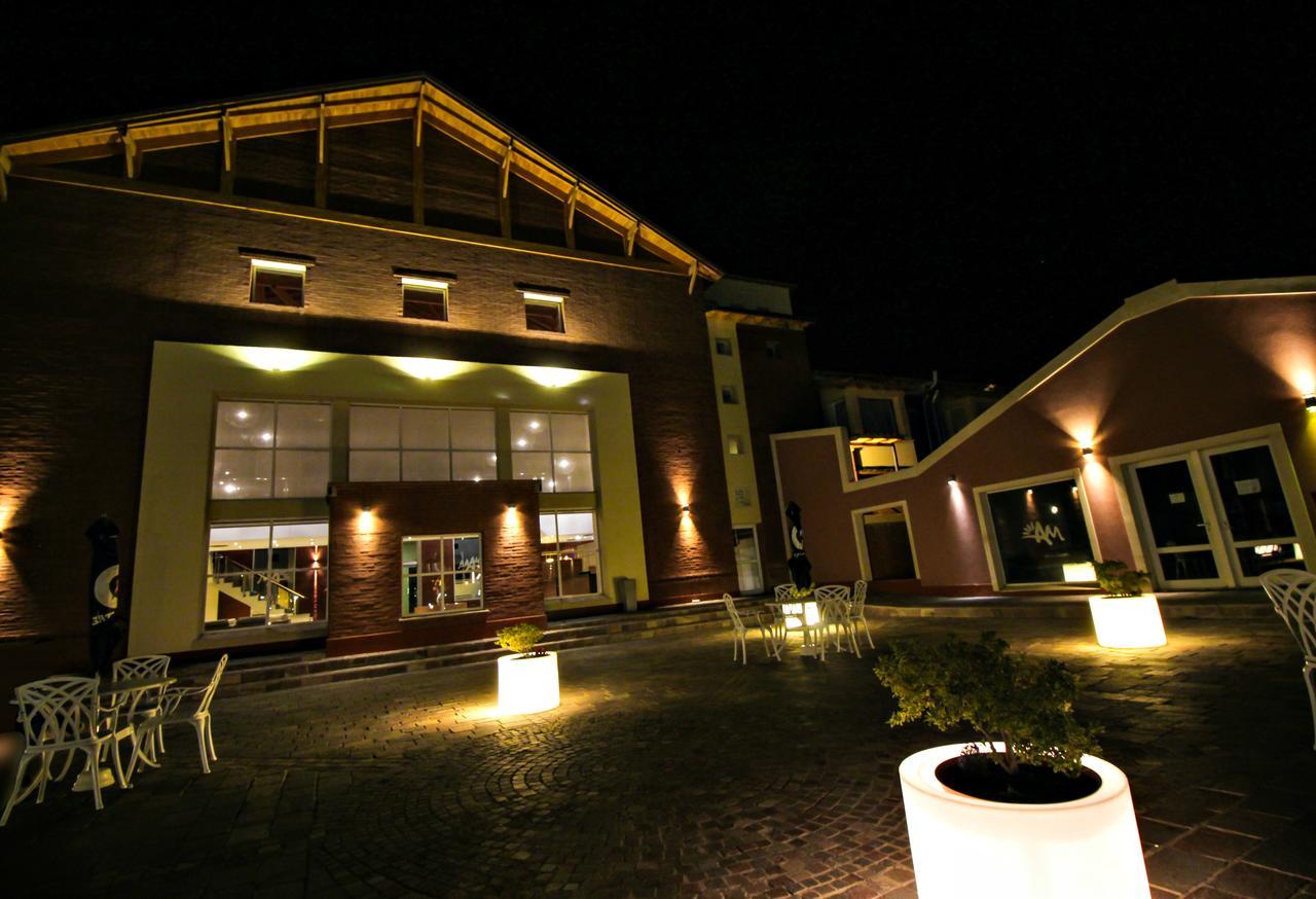 Antu Malal Hotel Plaza Huincul 외부 사진