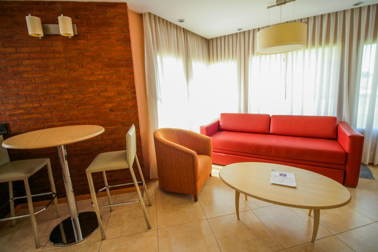 Antu Malal Hotel Plaza Huincul 외부 사진