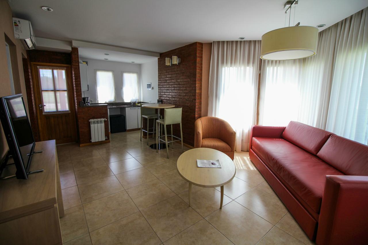Antu Malal Hotel Plaza Huincul 외부 사진